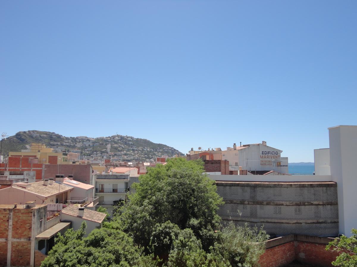 Rnet - Lluis Companys Roses Apartment Exterior photo